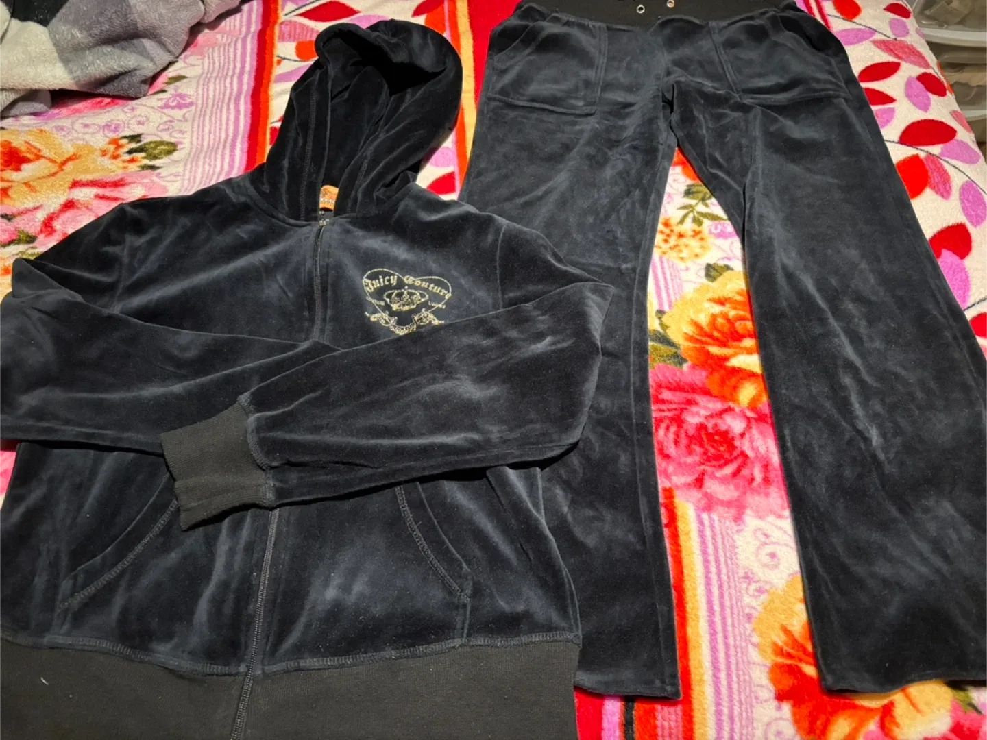 #”cleanout”Juicy Couture Black Velour Tracksuit