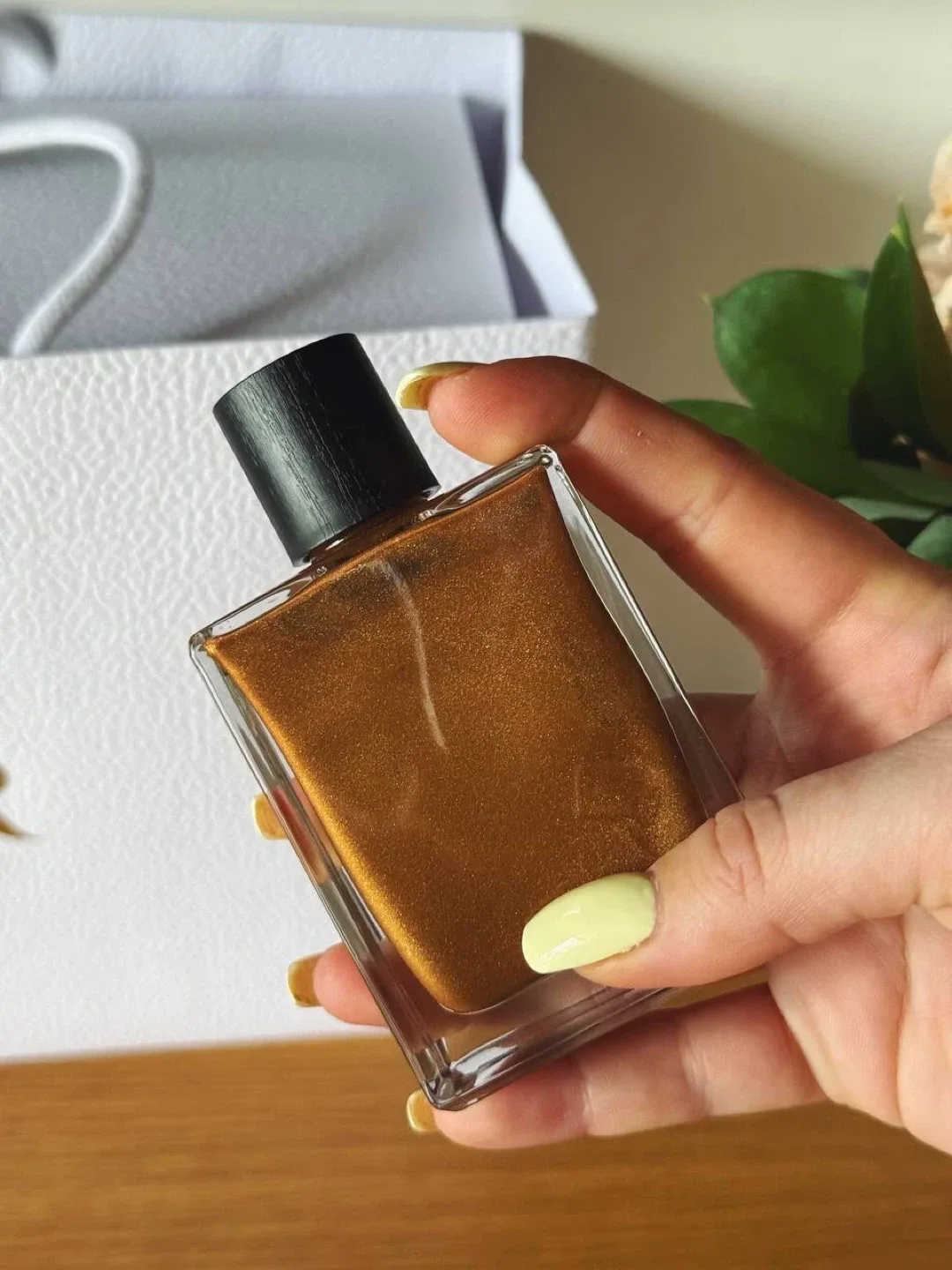 NARS Monoi Body Glow oil image indicator(3)