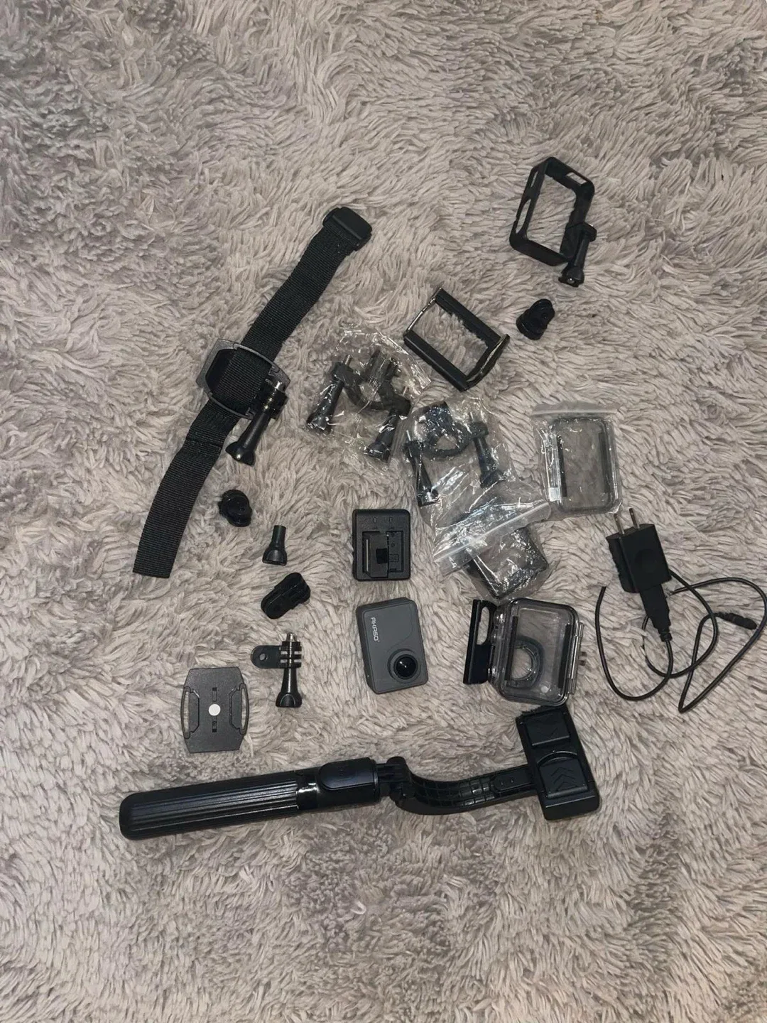 AKASO Action Camera with Accessories image indicator(5)