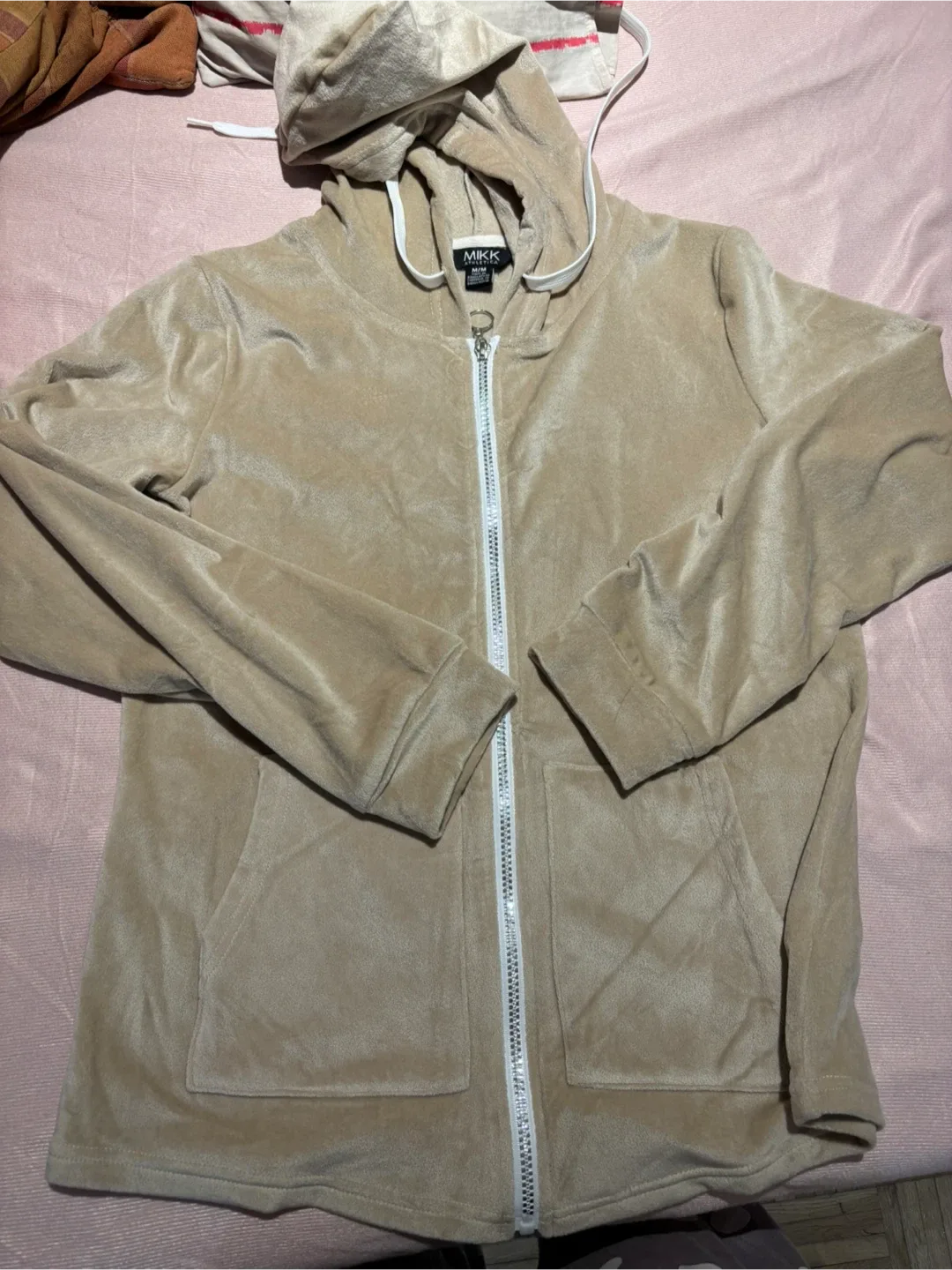 #cleanout”MIKK Beige Velour Hoodie - Size M/M