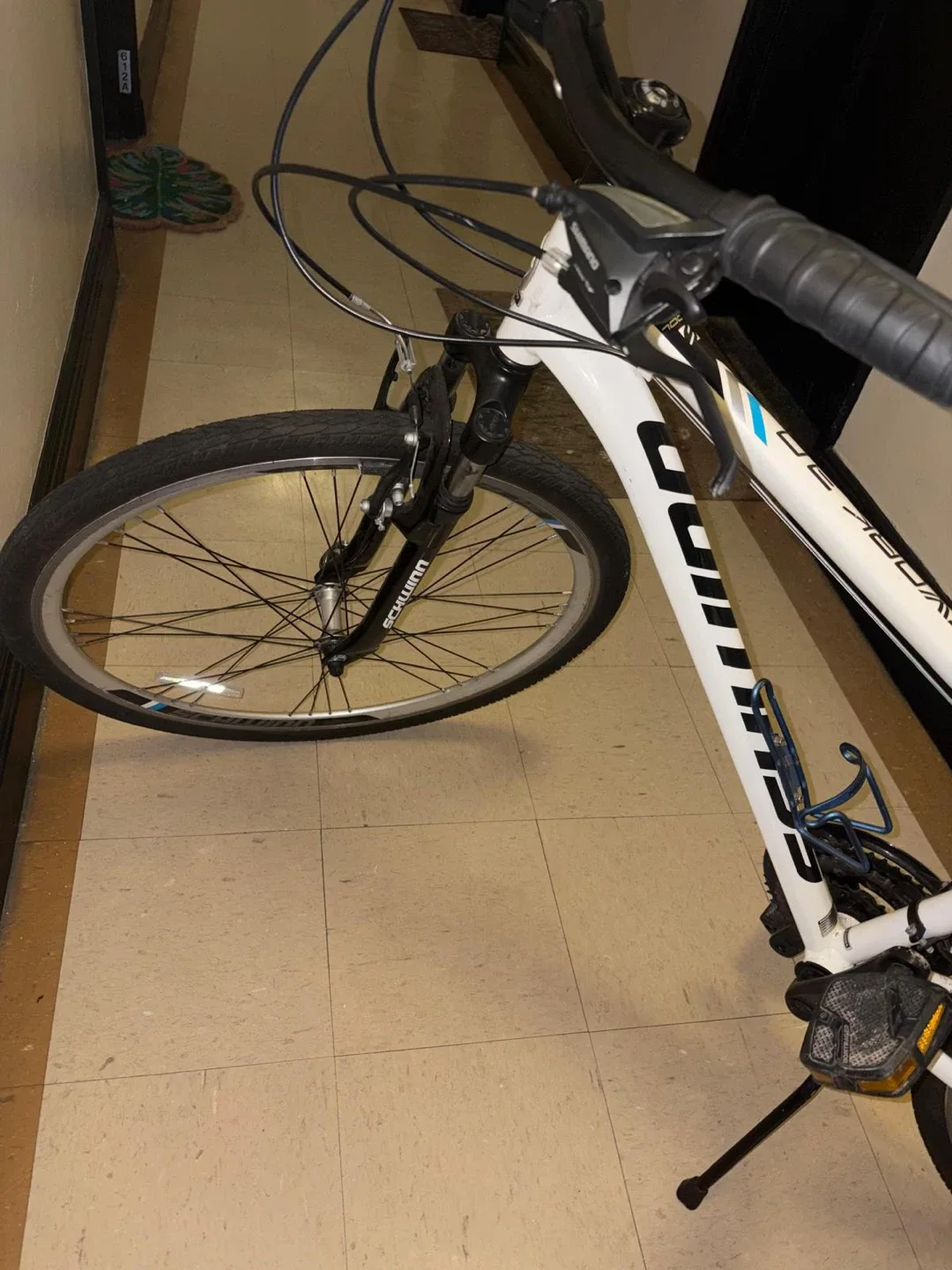 Schwinn Network 3.0 Hybrid Bike - White image indicator(8)