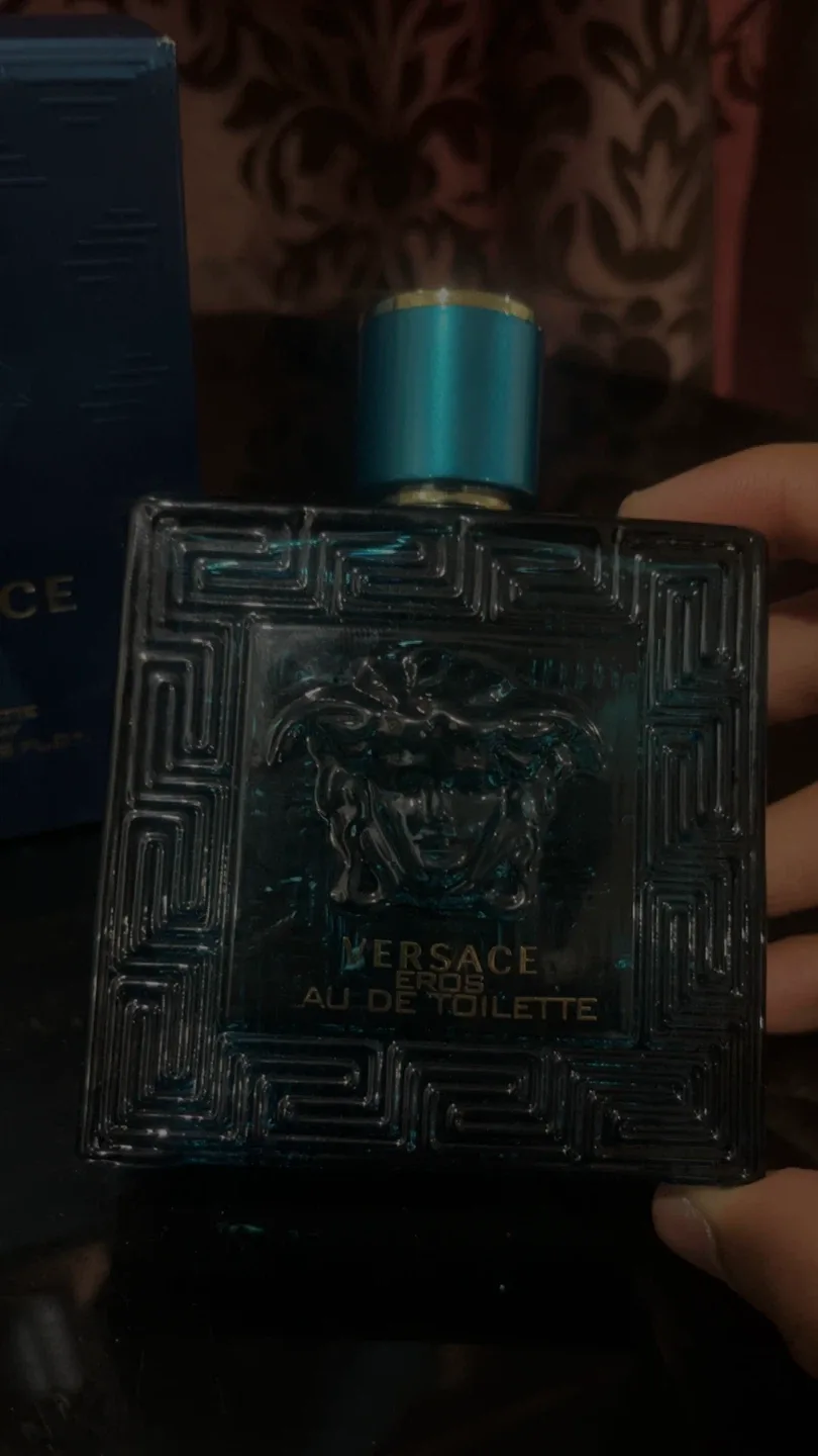 Versace Eros Eau de Toilette 100ml image indicator(3)
