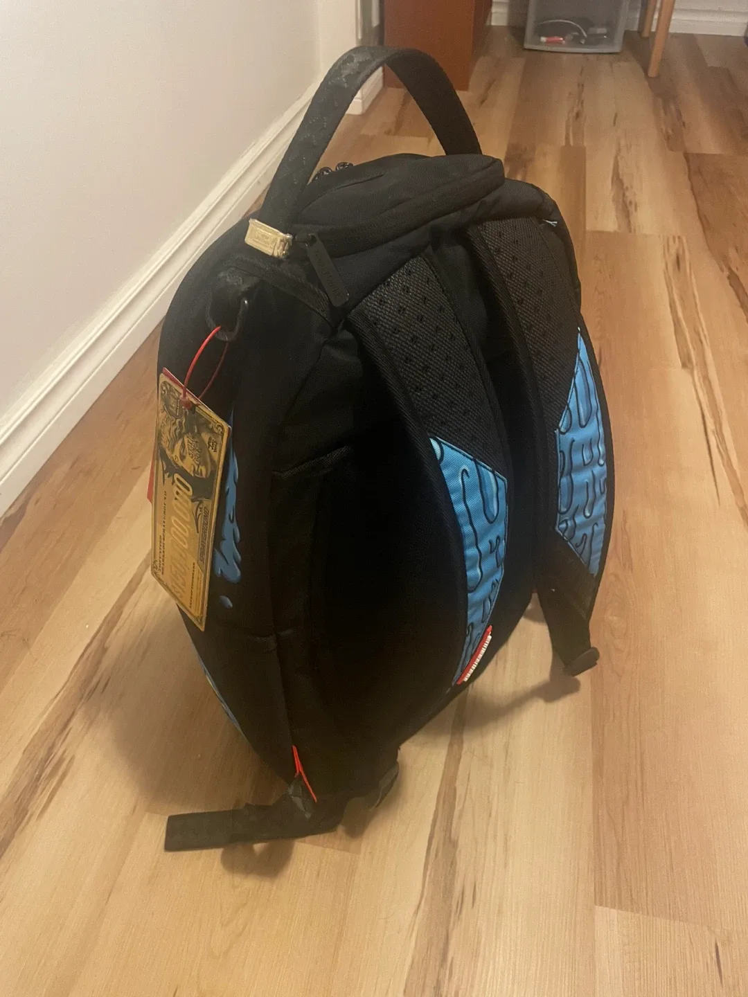 Sprayground Backpack image indicator(4)