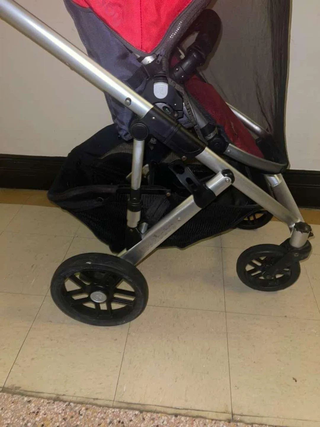 UPPAbaby  vista Stroller - Red image indicator(6)