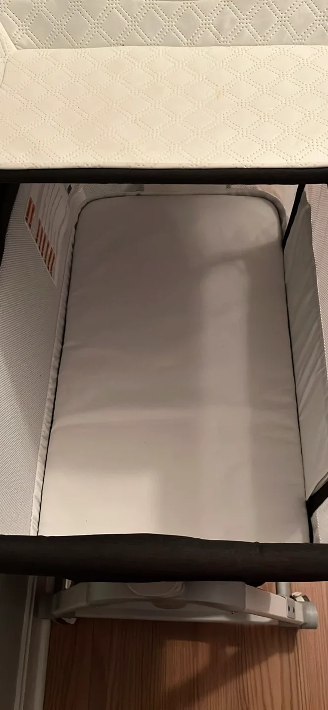 Baby Bassinet and Changing Table image indicator(5)