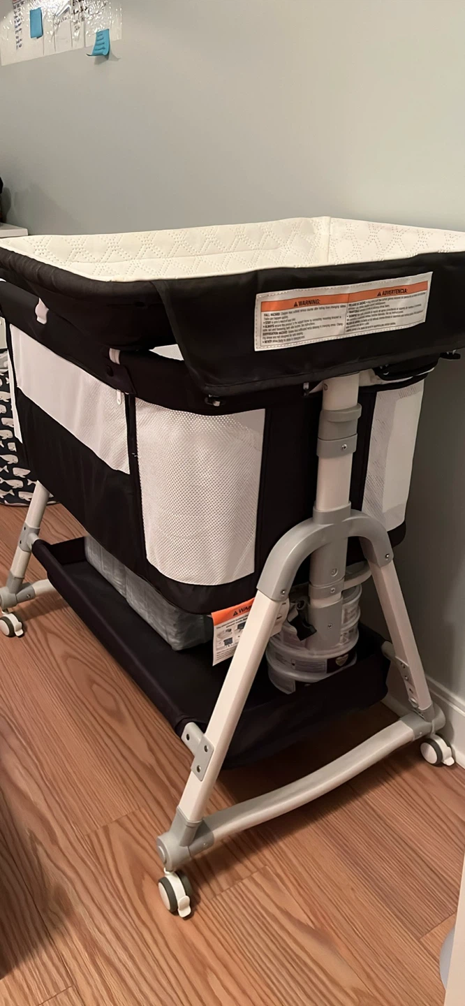 Baby Bassinet and Changing Table - photo 2