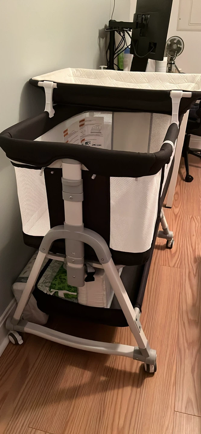 Baby Bassinet and Changing Table - photo 3