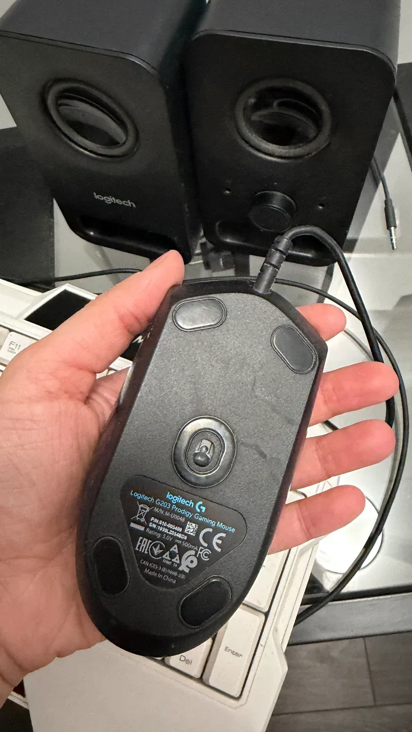 Speakers + Mouse + Mousepad + Keyboard image indicator(4)