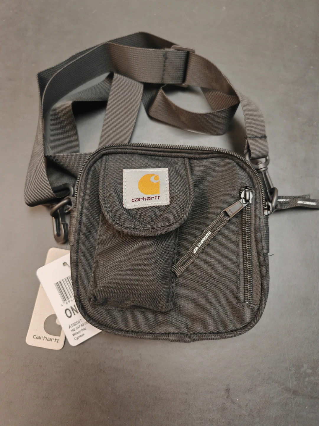 Brand New with tag Carhartt WIP Essentials Bag Small (Black)