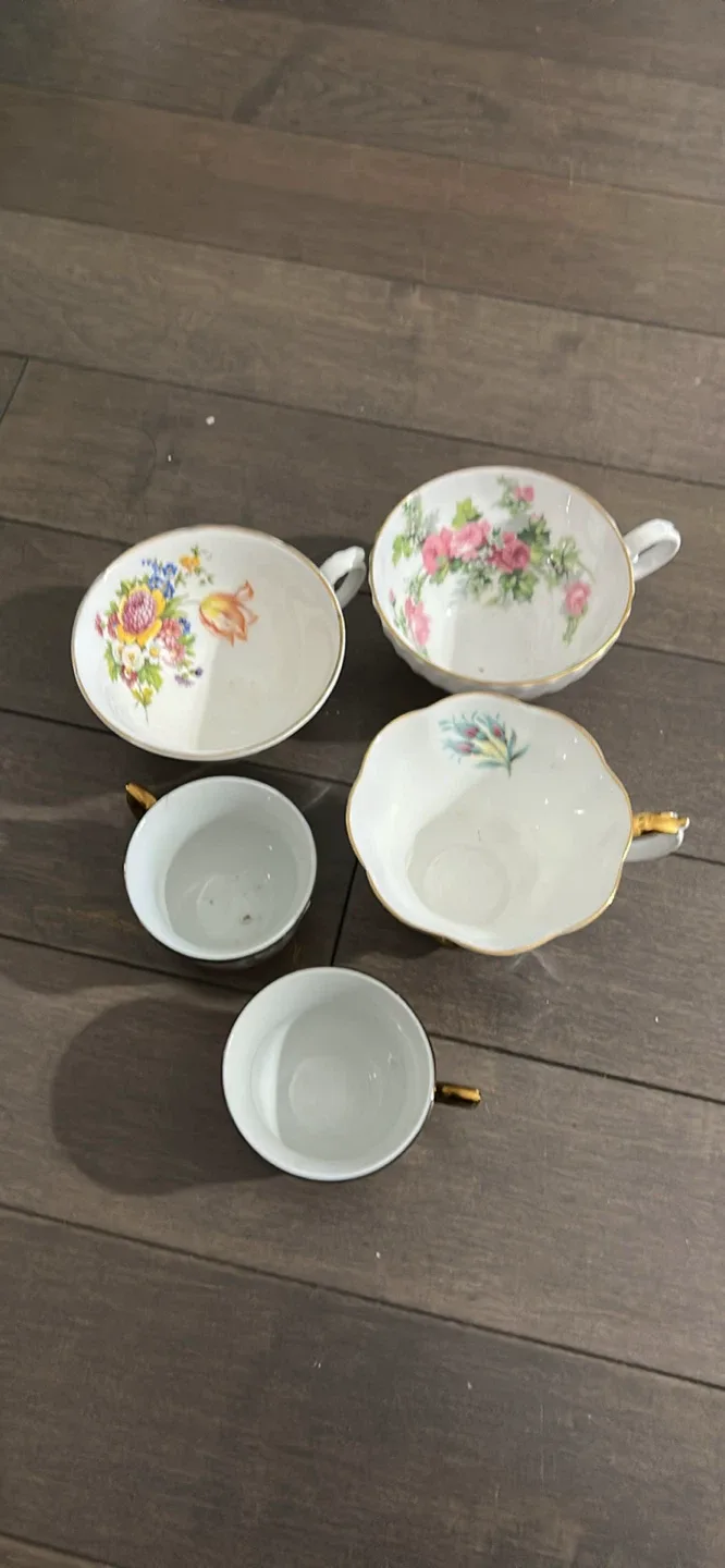 Vintage Floral Tea Cups - Set of 5 image indicator(3)