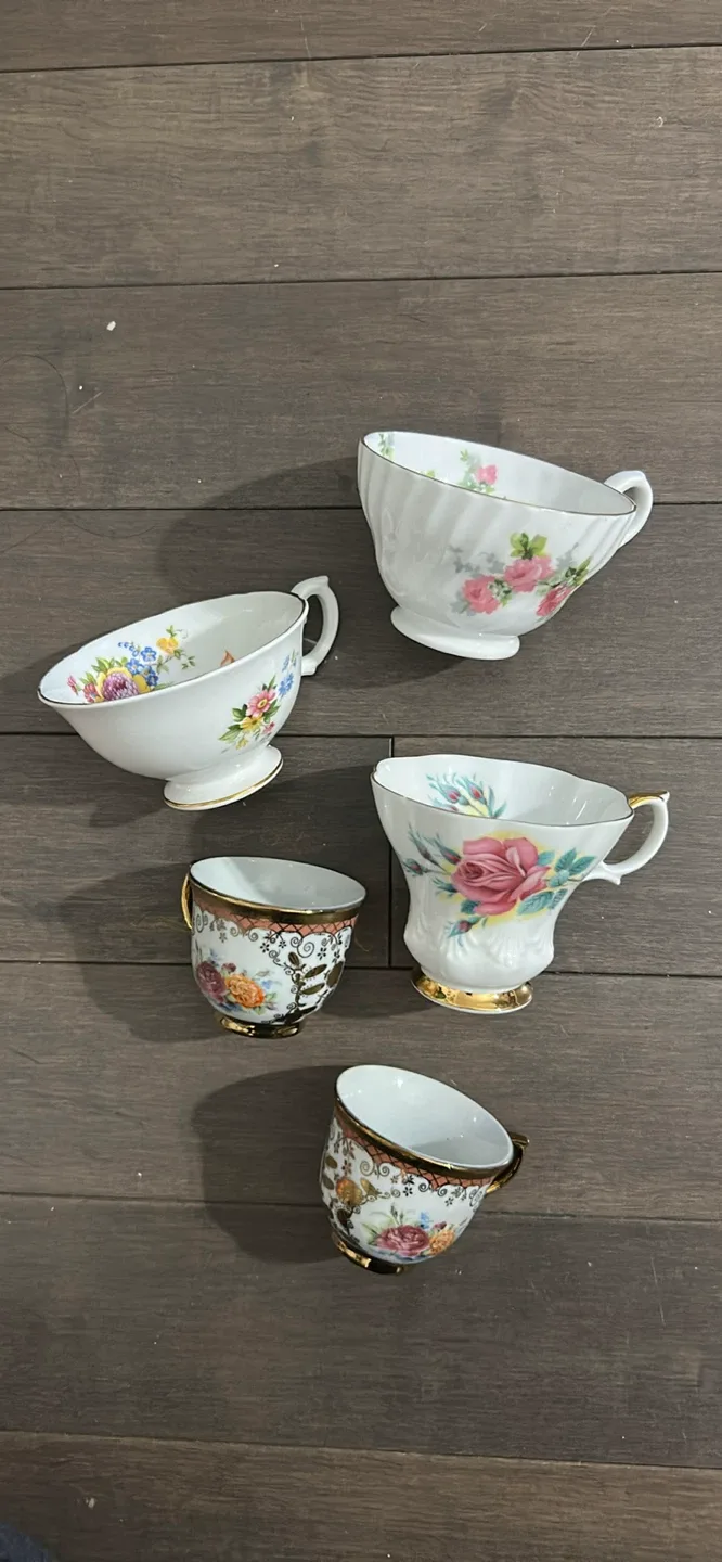 Vintage Floral Tea Cups - Set of 5