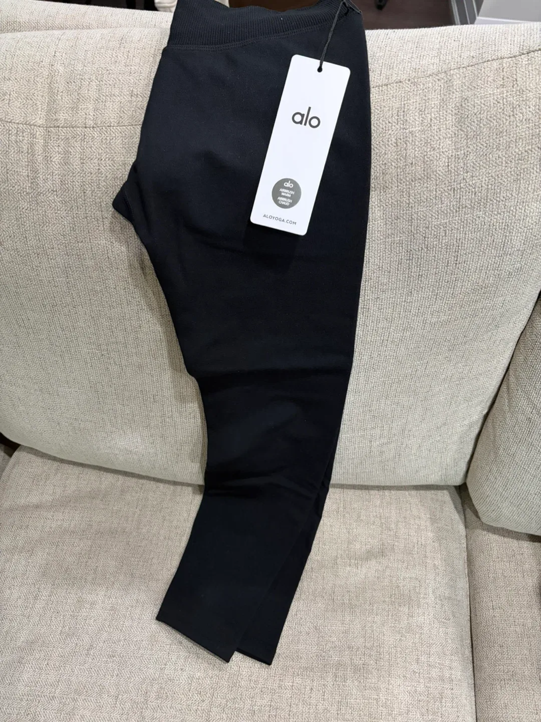New Alo Yoga Seamless Plush High-Waist 7/8 Legging - Black, M image indicator(5)