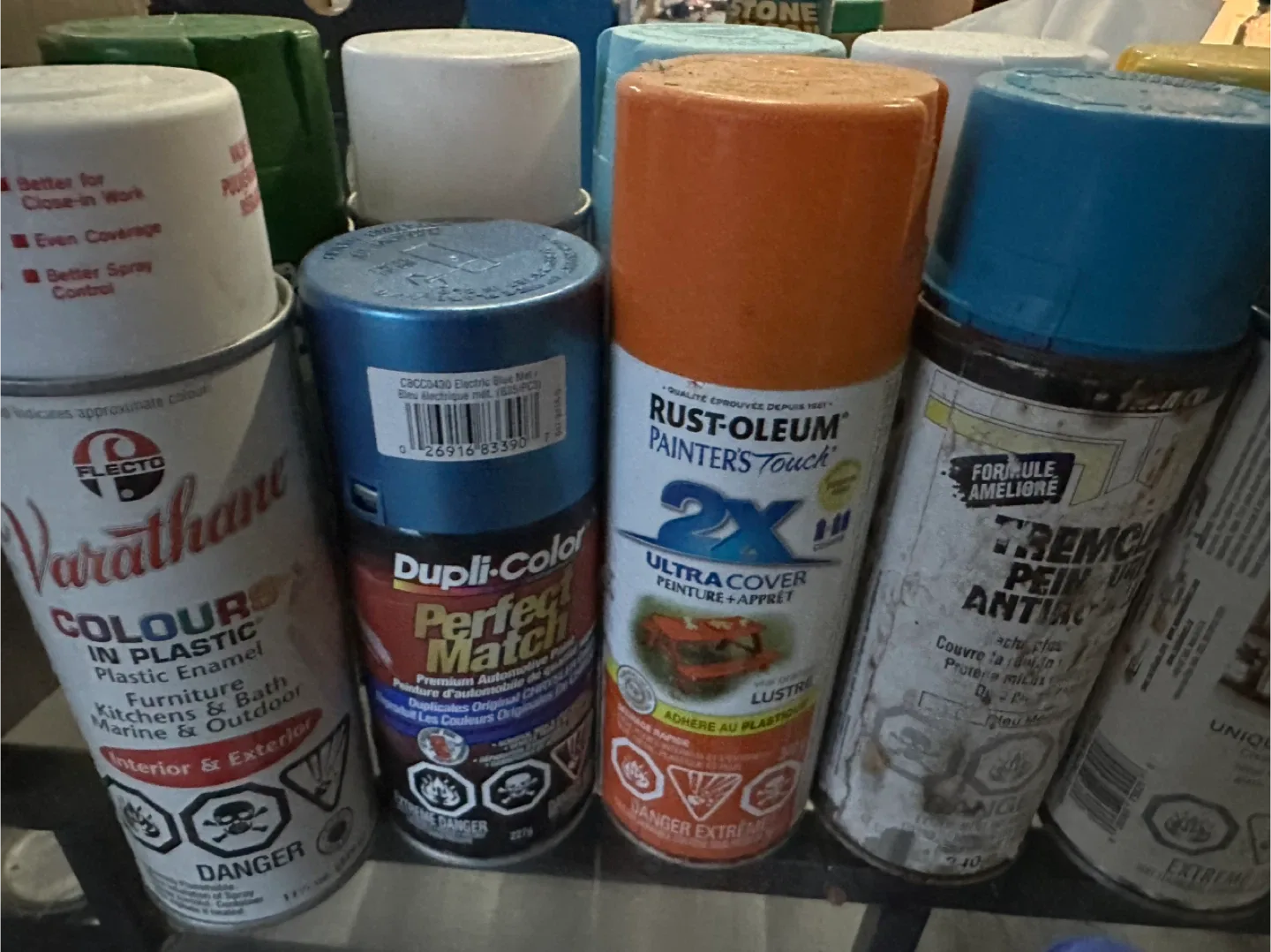 Mixed Lot of Spray Paint Cans- all for 20$ image indicator(3)