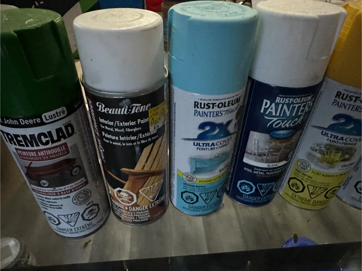 Mixed Lot of Spray Paint Cans- all for 20$ image indicator(4)