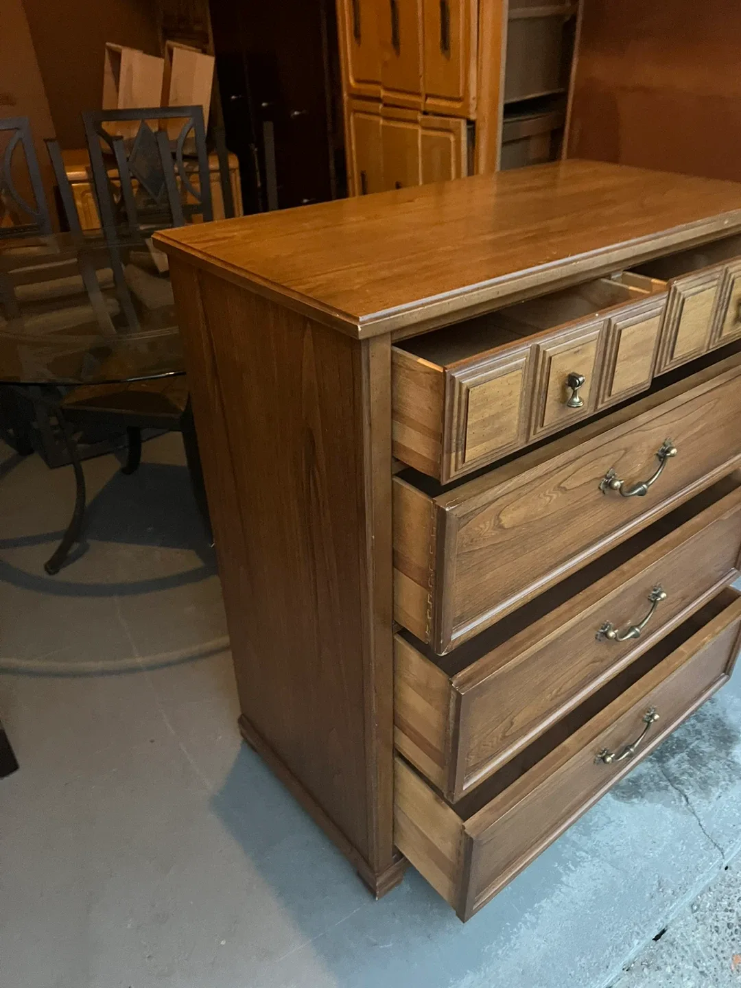 Free delivery used Wood 5-Drawer Dresser image indicator(4)