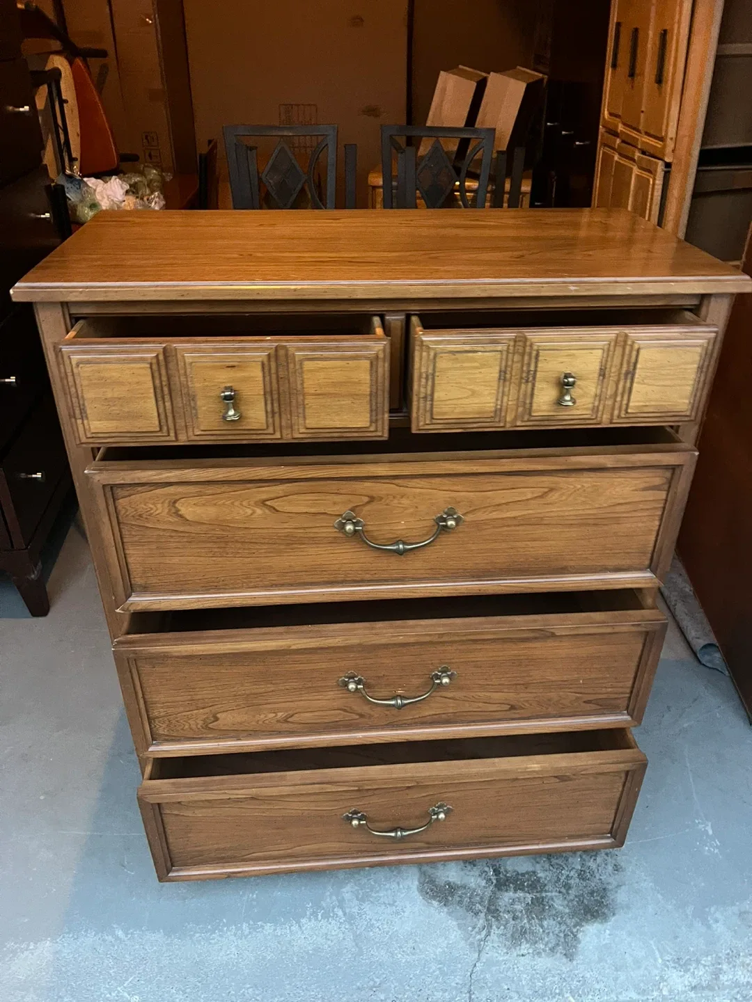 Free delivery used Wood 5-Drawer Dresser image indicator(2)