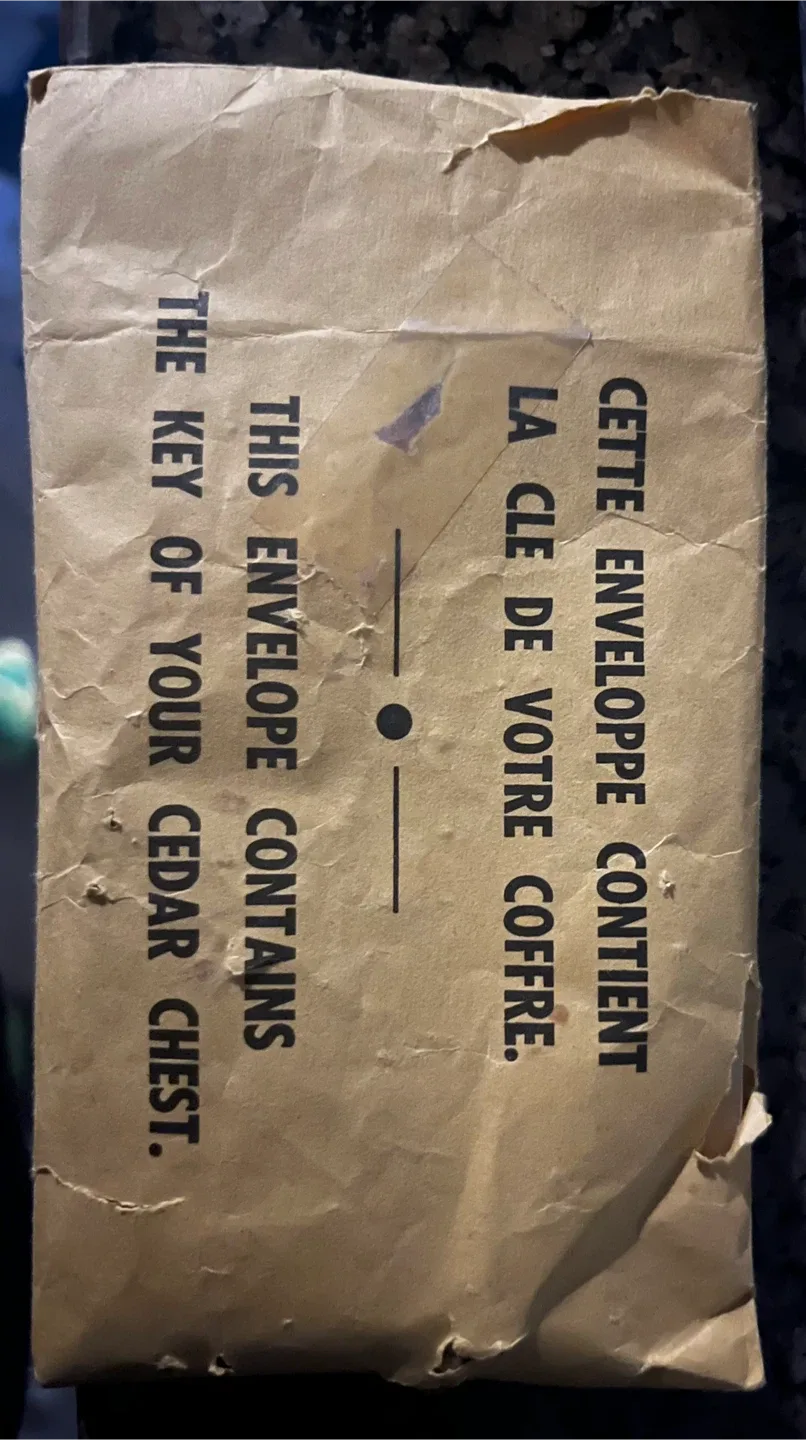 Huppe Freres Ltee Cedar Chest Model 1110-30 image indicator(6)