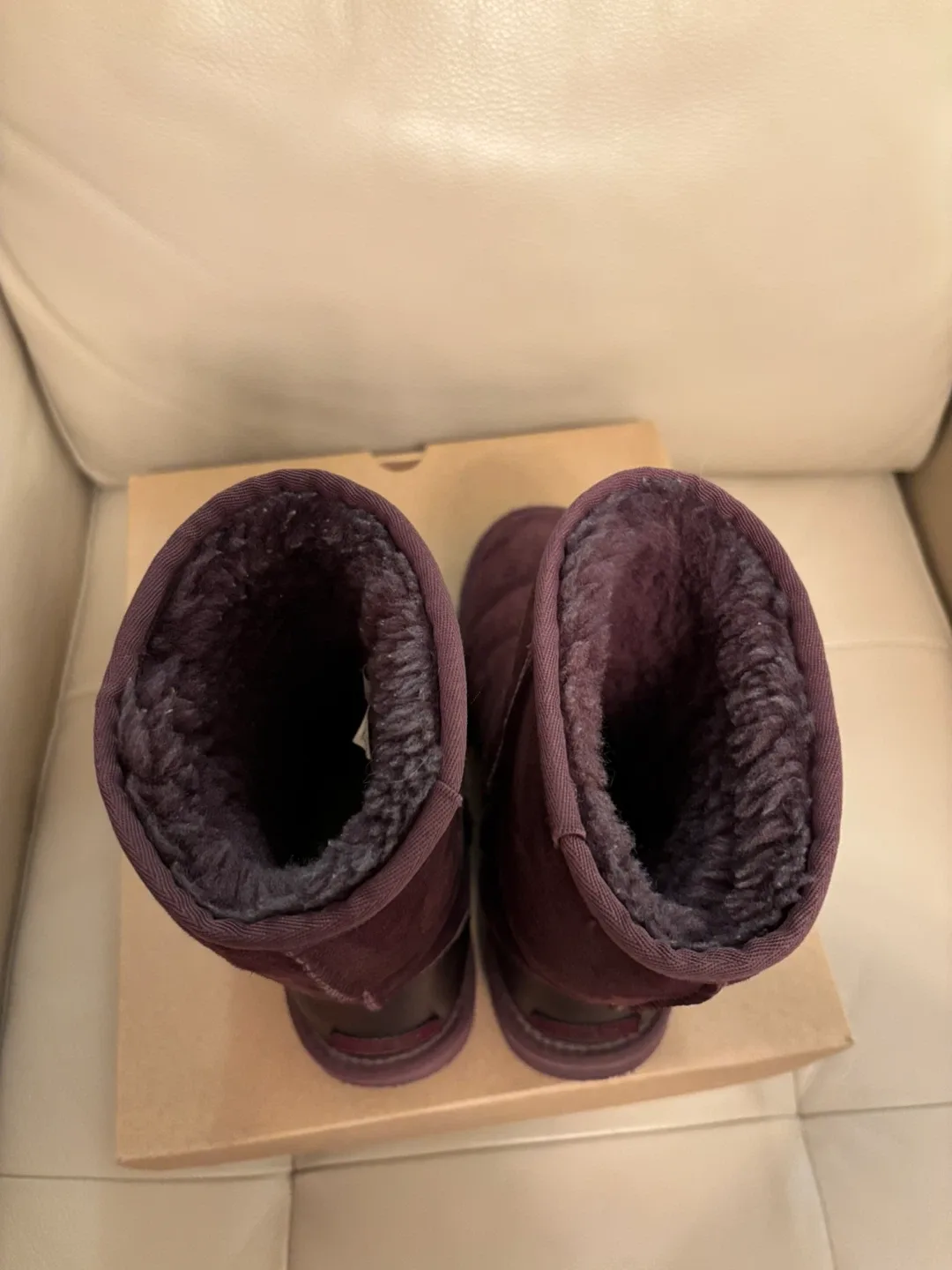 UGG Classic Short Metallic Boots - Size 7 image indicator(4)