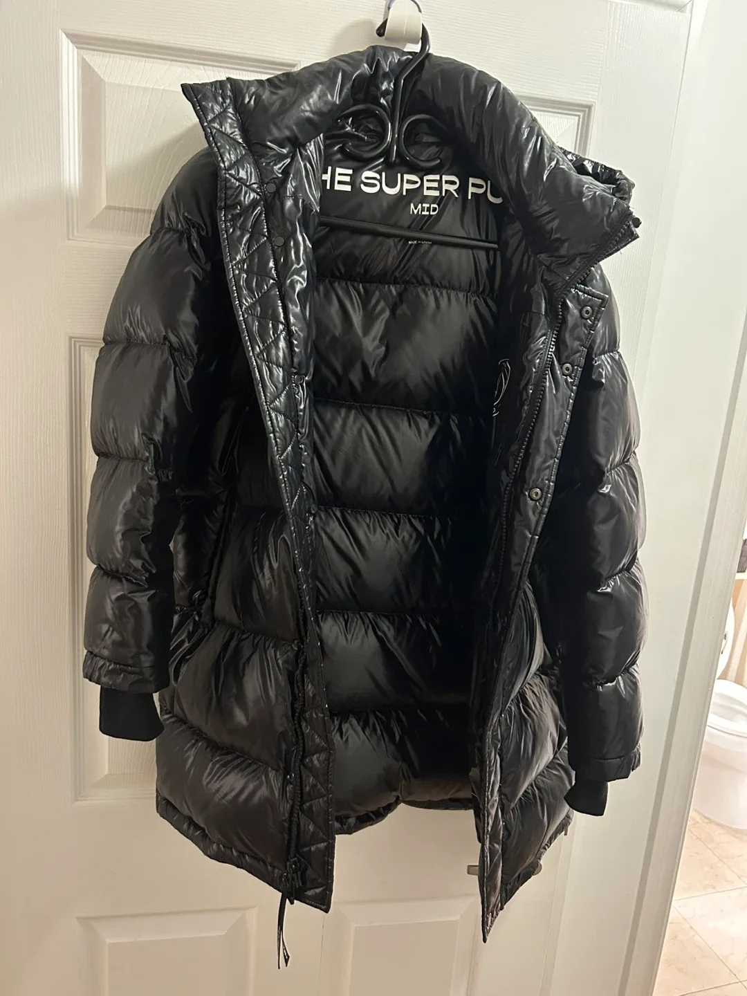 The Super Puff Mid Aritzia Black