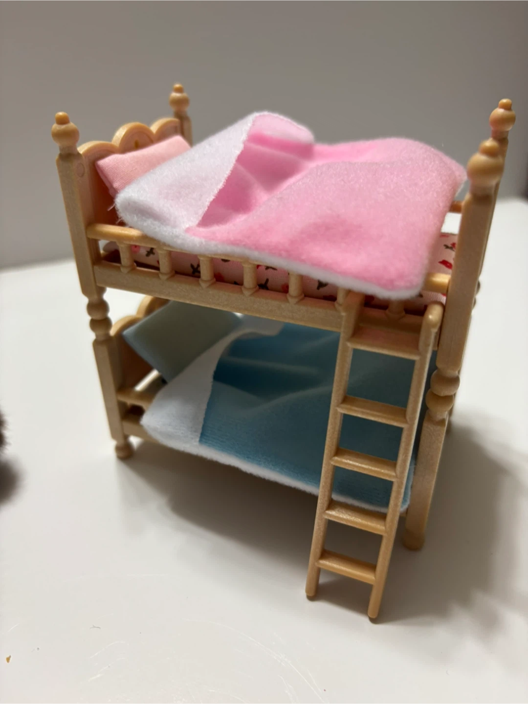 Calico Critters Furniture & Figures - photo 4