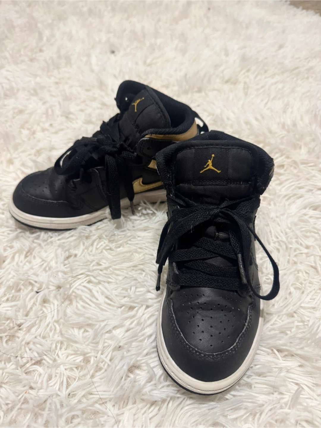 Jordan 1 Mid Toddler Size 12C Black/Gold