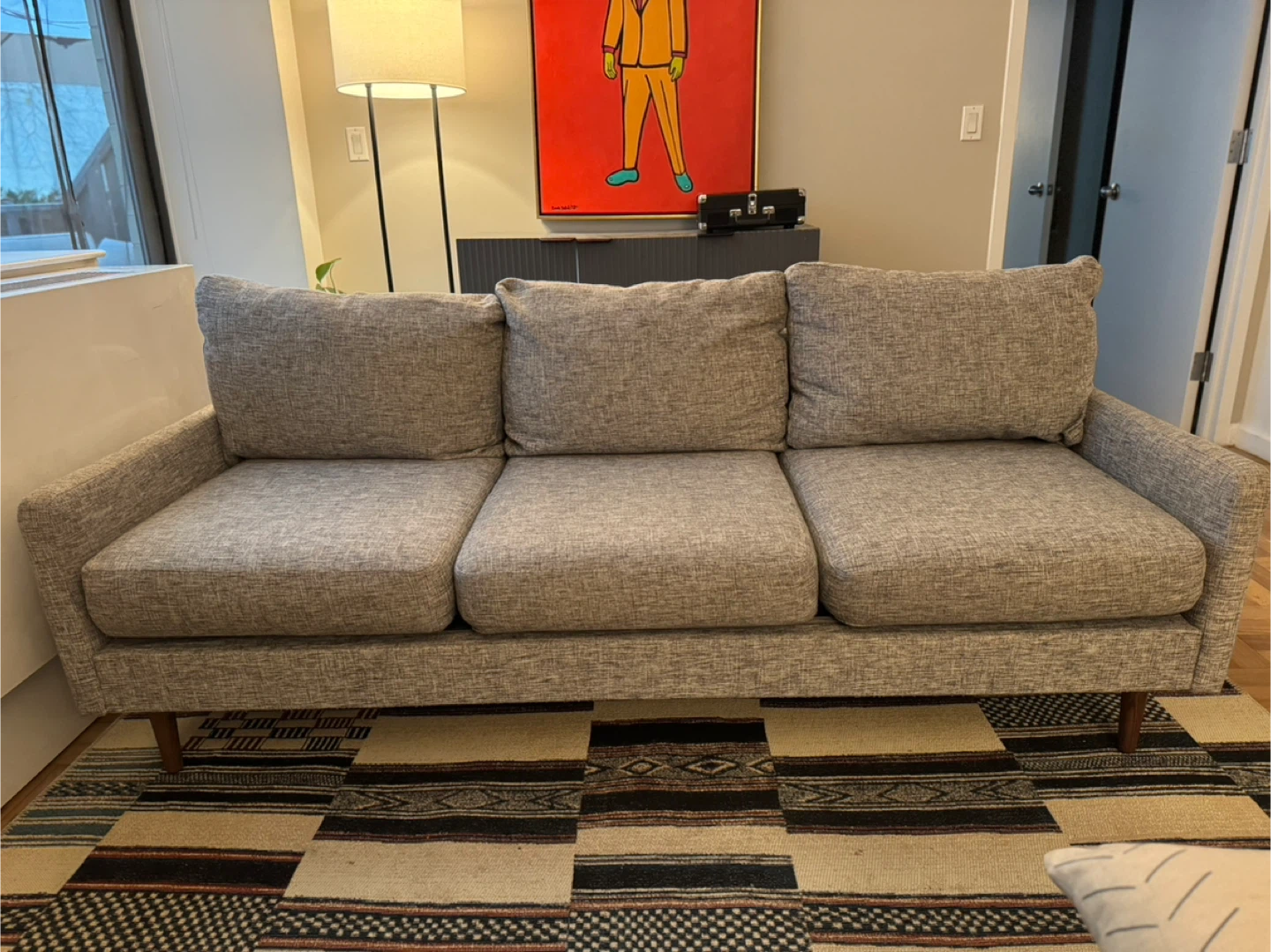 Modern Gray Sofa - Excellent Condition - photo 2