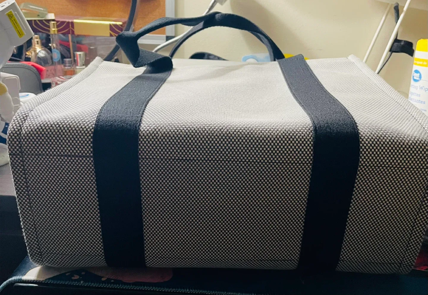 Lululemon Tote Bag image indicator(4)