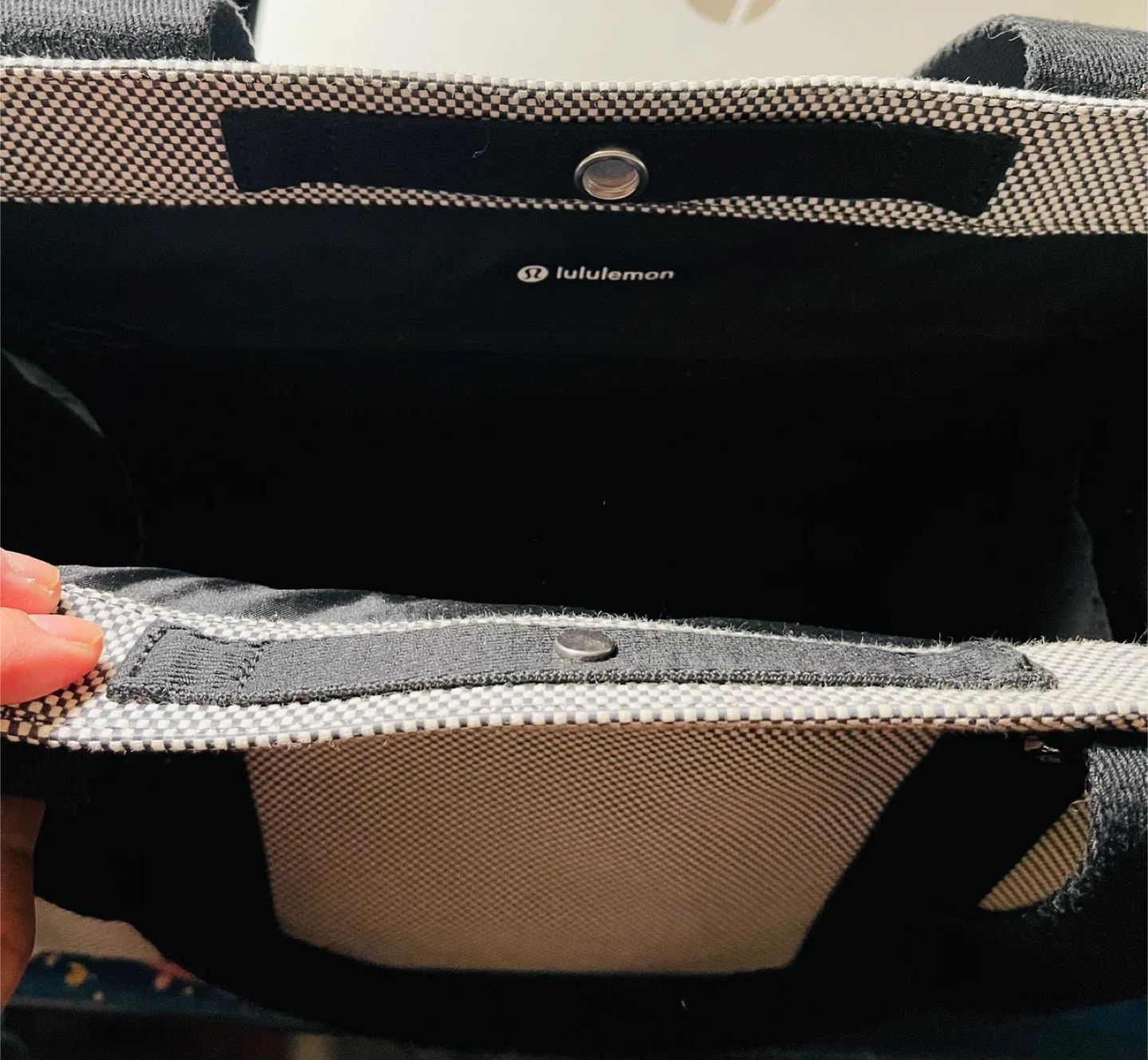 Lululemon Tote Bag image indicator(2)