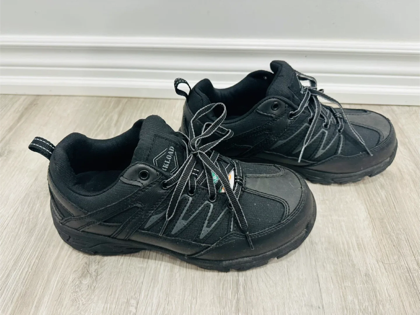 Columbia Winter Boots & Workload Safety Shoes image indicator(4)