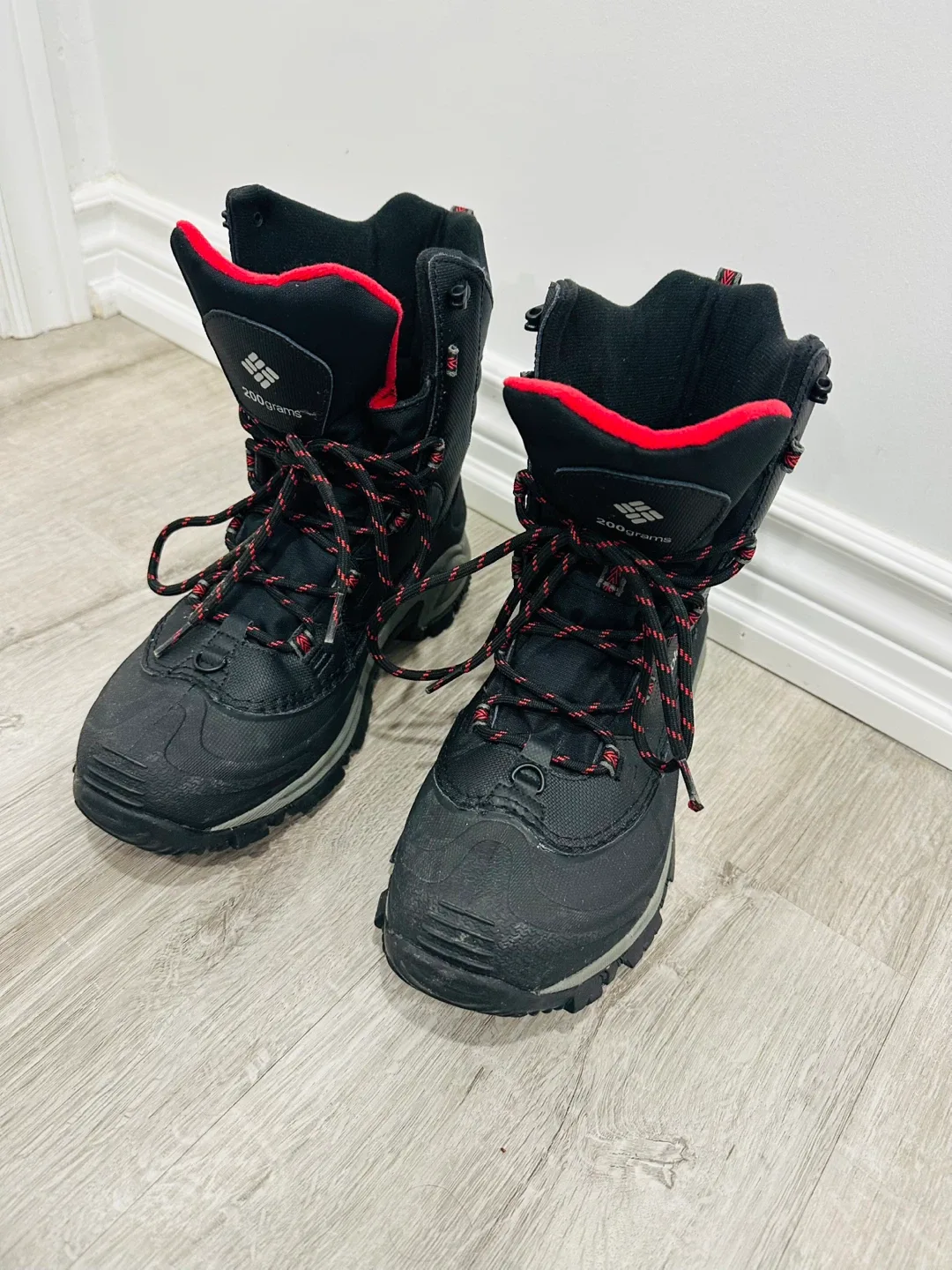 Columbia Winter Boots & Workload Safety Shoes image indicator(5)