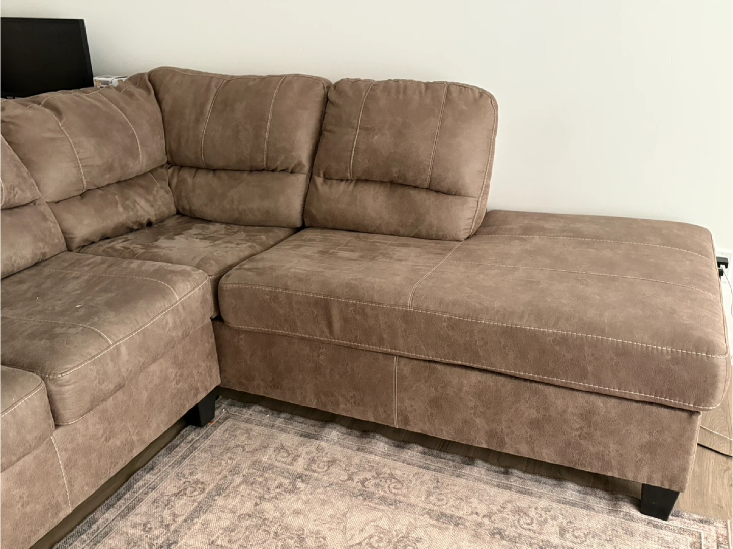 Ashley Sectional Sofa with Chaise - photo 5
