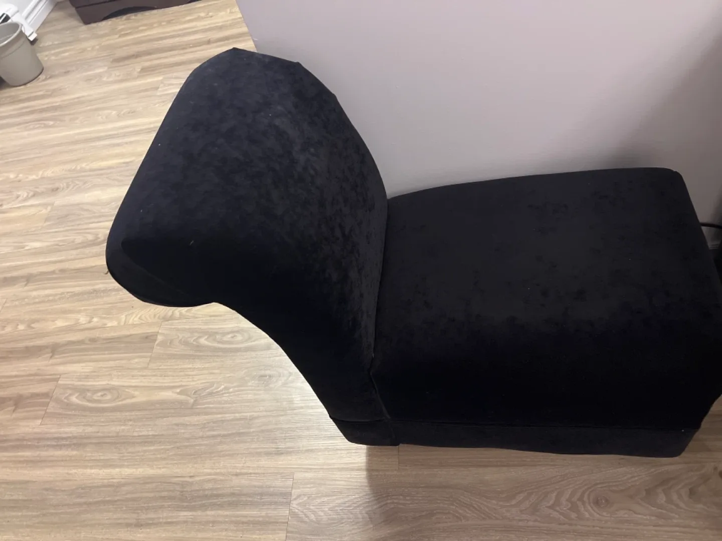 Black Velvet Chaise Lounge Seat
