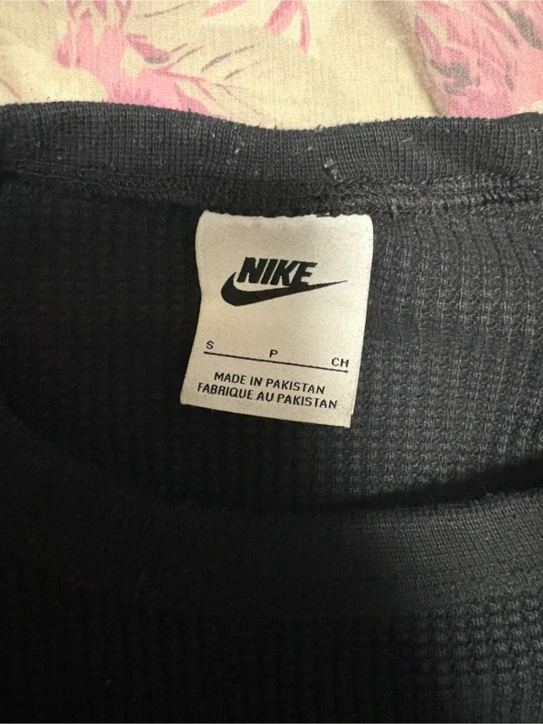 Nike Waffle Knit Long Sleeve Shirt - Size S image indicator(3)