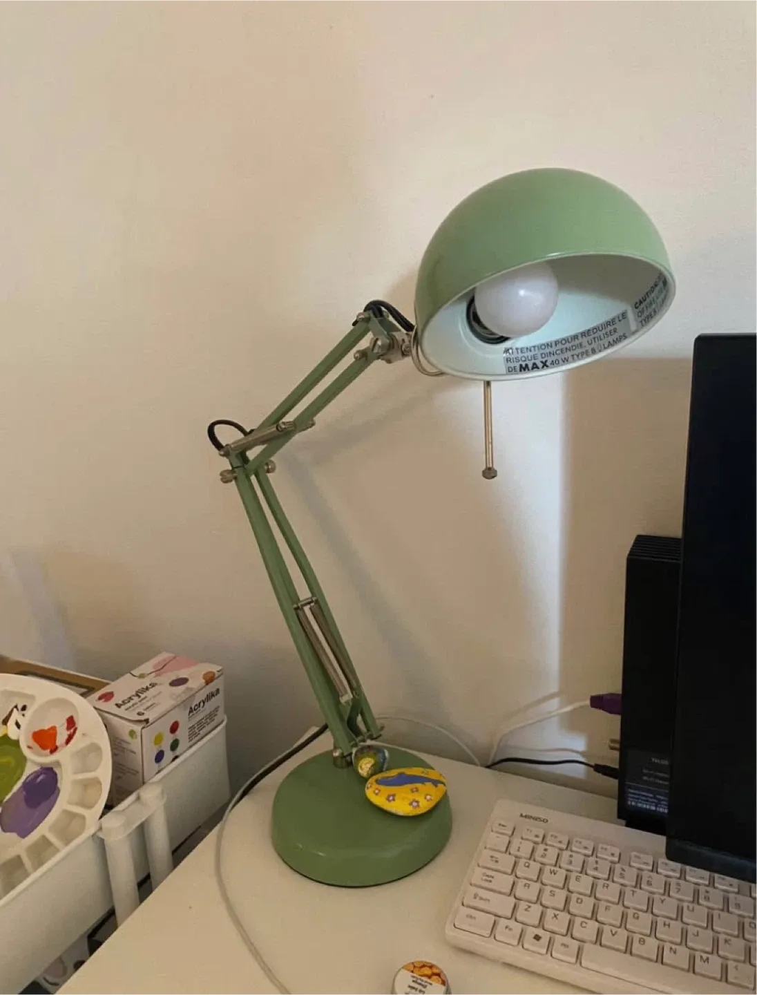 Desk lamp