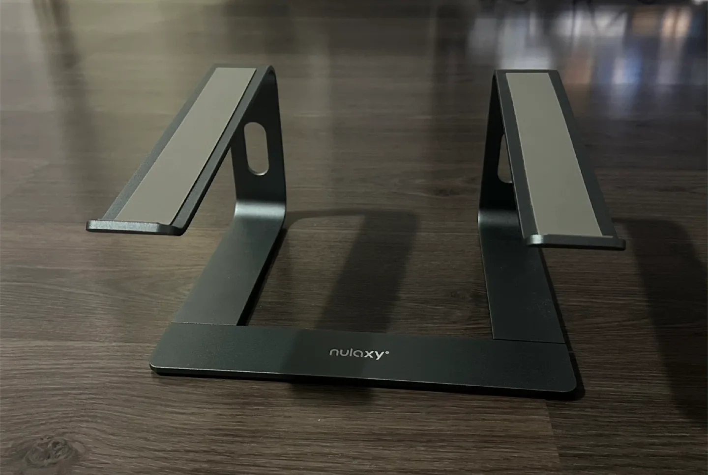 Laptop stand