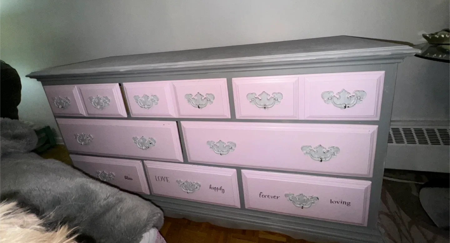 Eight-drawer Vintage Kroehler dresser