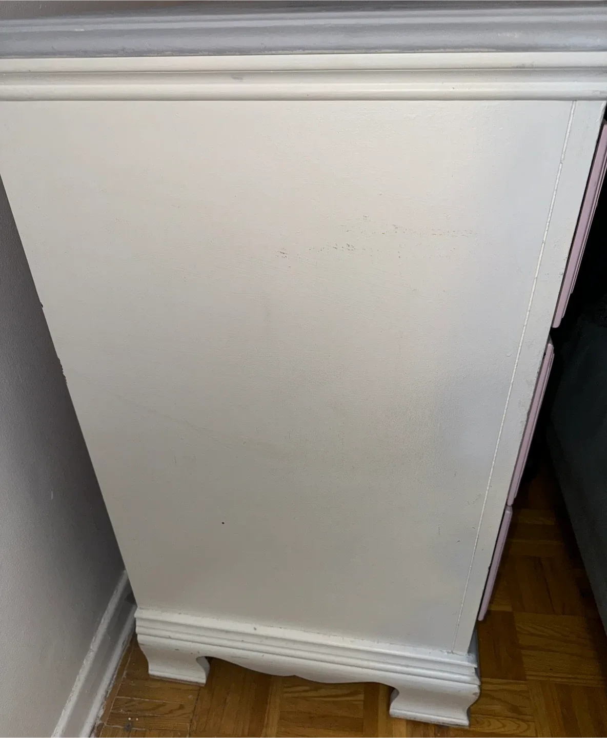 Eight-drawer Vintage Kroehler dresser image indicator(3)