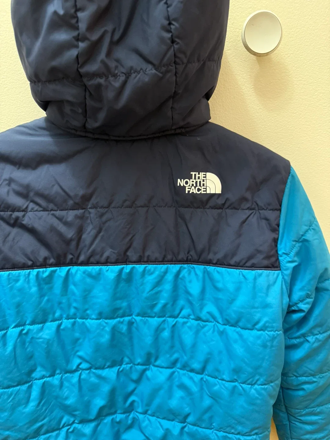 North Face Size 12/L Youth Reversible Jacket image indicator(4)