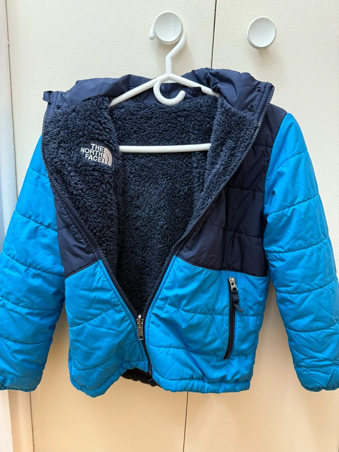 North Face Size 12/L Youth Reversible Jacket image indicator(2)