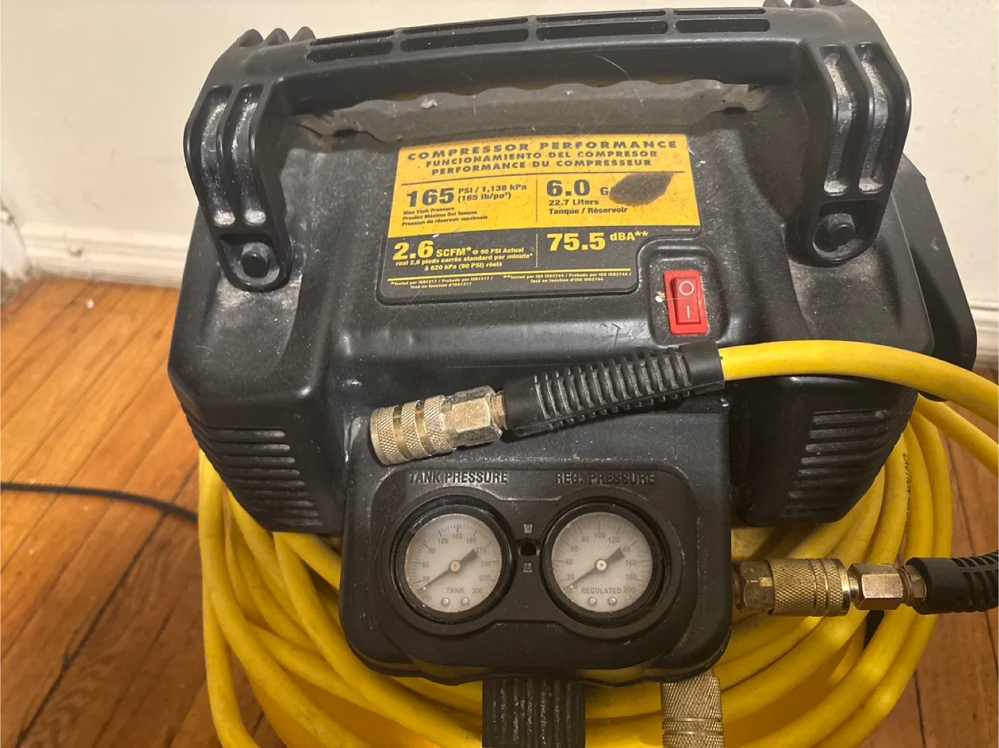 DeWalt 6.0 Gal Tank Air Compressor image indicator(2)