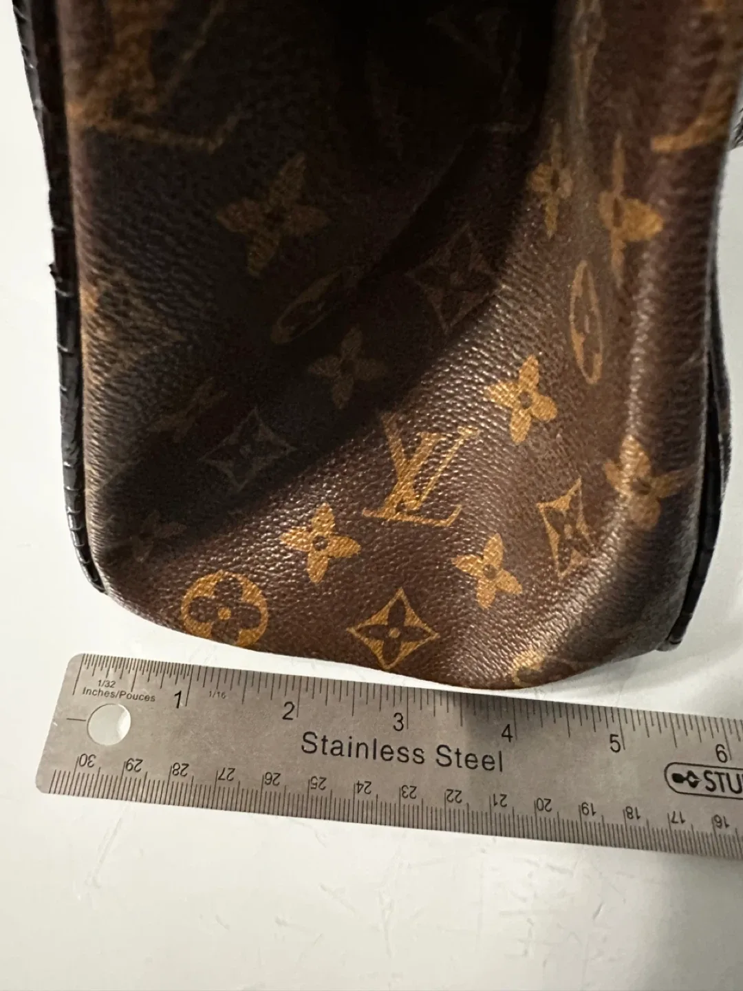 Louis Vuitton Monogram Canvas Leather Trim Handbag image indicator(3)