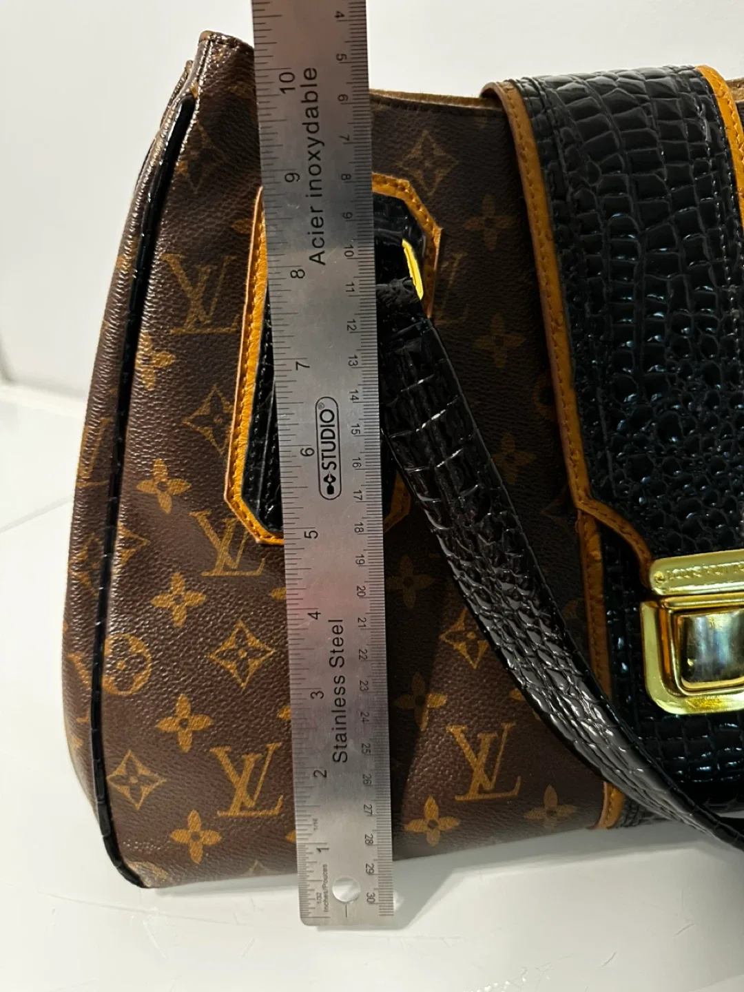 Louis Vuitton Monogram Canvas Leather Trim Handbag image indicator(4)