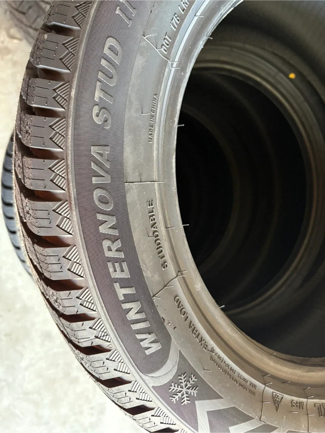 Winternova Studdable Winter Tires 235/55R17 image indicator(5)