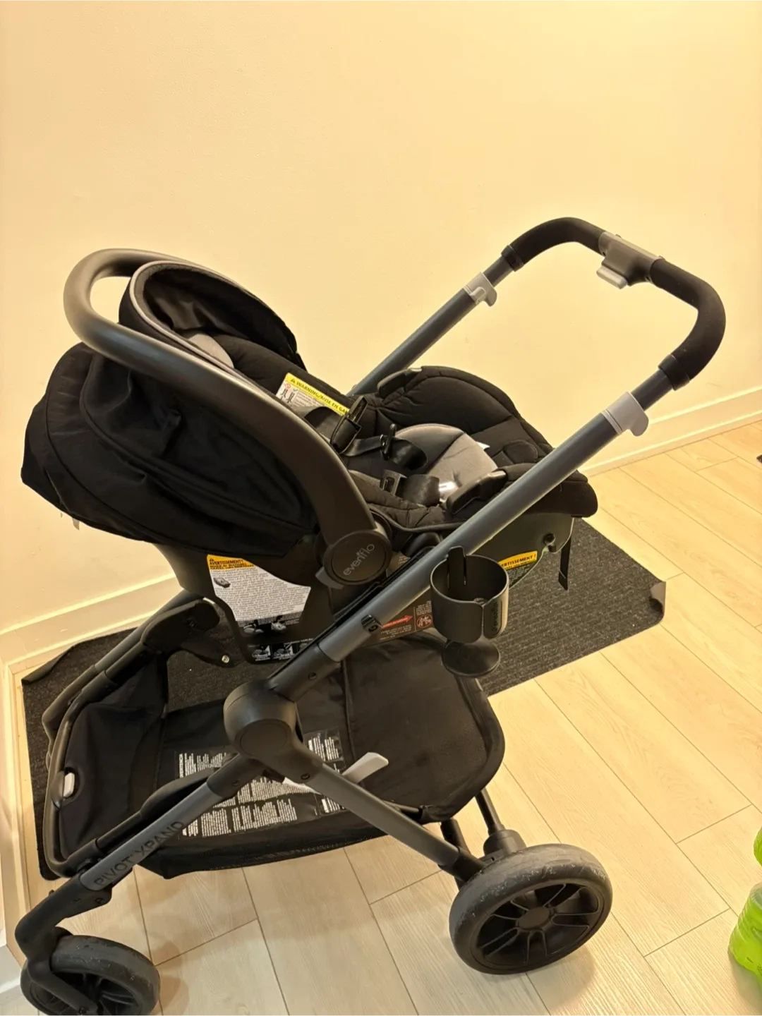 Evenflo Pivot Xpand Travel System image indicator(4)