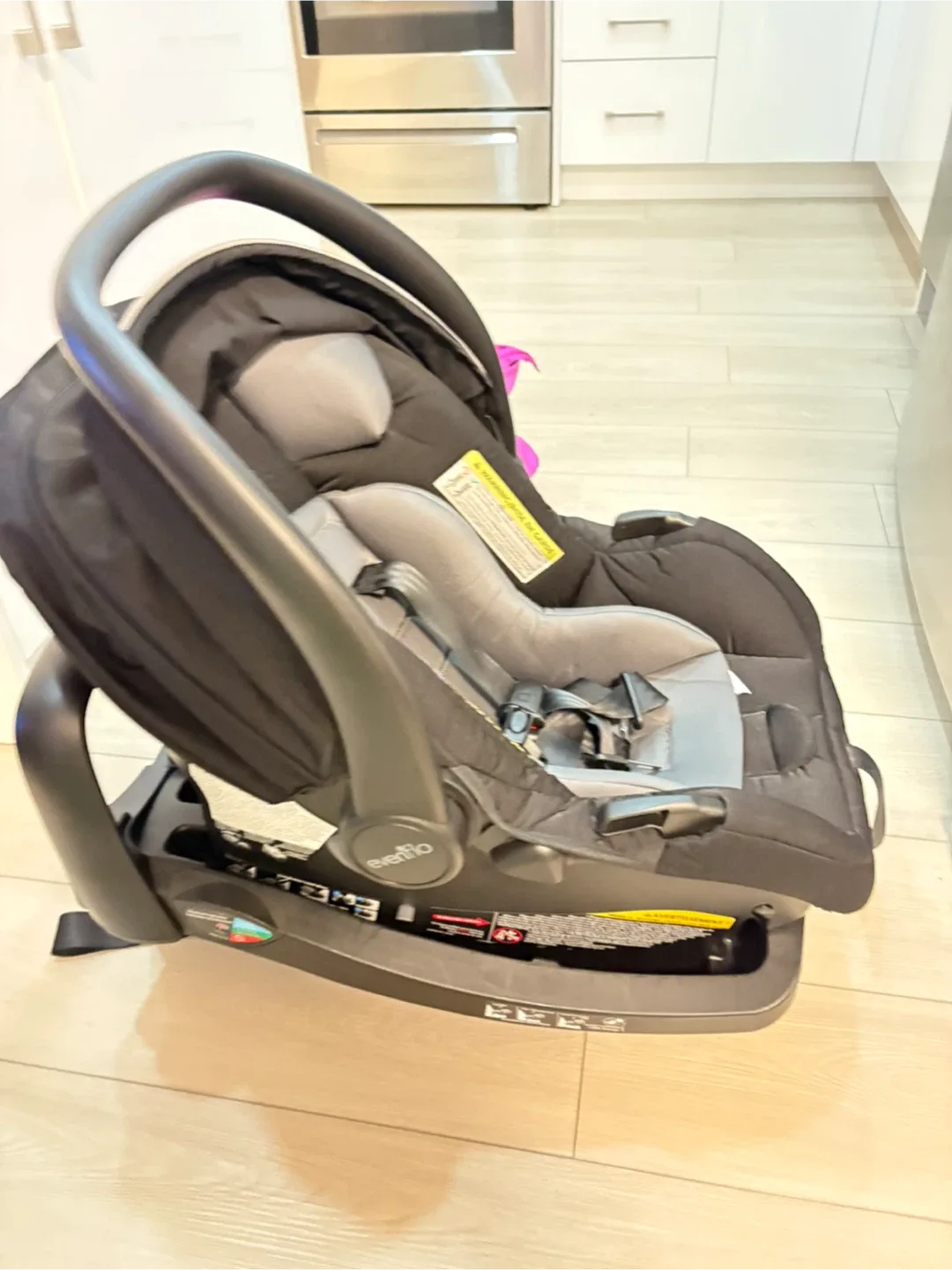 Evenflo Pivot Xpand Travel System image indicator(2)