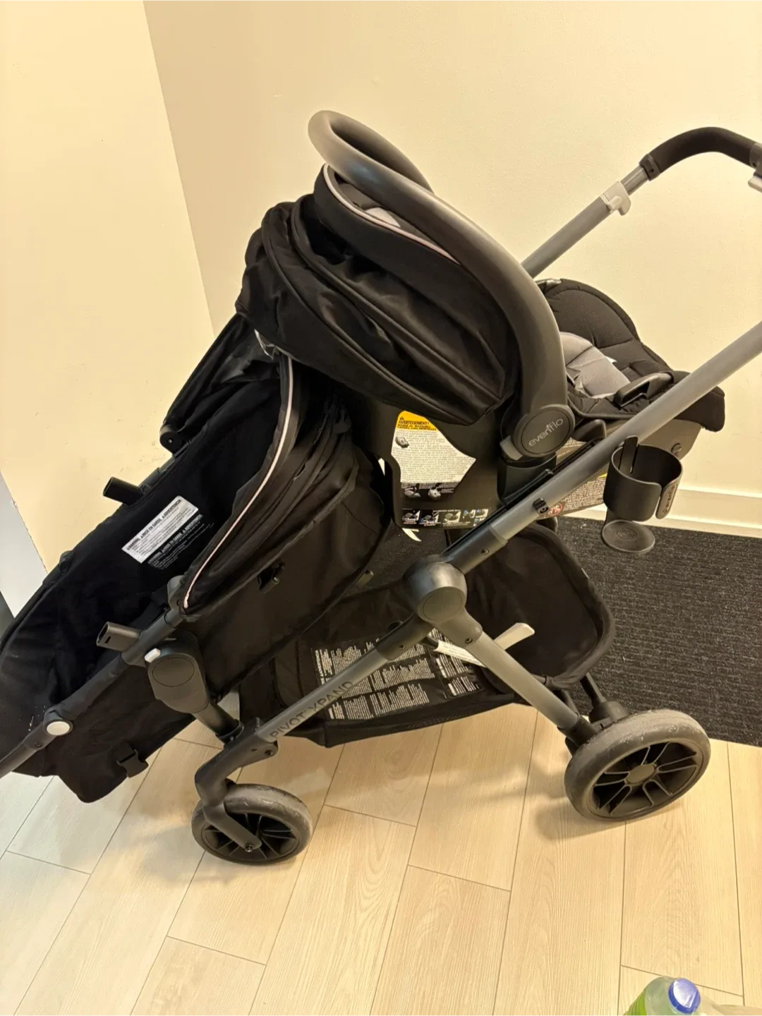 Evenflo Pivot Xpand Travel System image indicator(3)