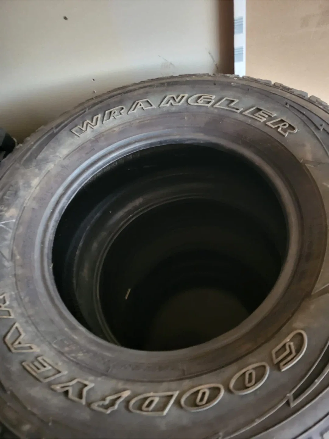 Goodyear Wrangler LT275/70R18 Tires 780 884 7800 image indicator(5)