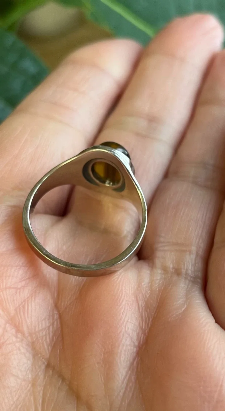 Tiger's Eye Ring  Size 10 Silver plated image indicator(4)