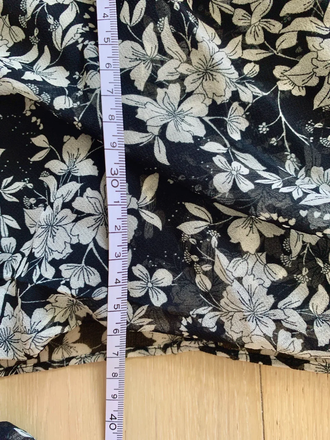 New Zara Floral Print Blouse - Size XS image indicator(6)
