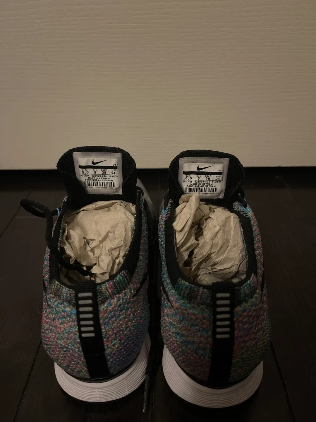 Nike Flyknit Racer Multi-Color Size 8.5 US image indicator(2)